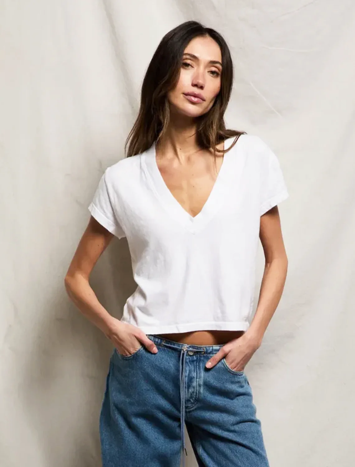 alanis in white - Image 2