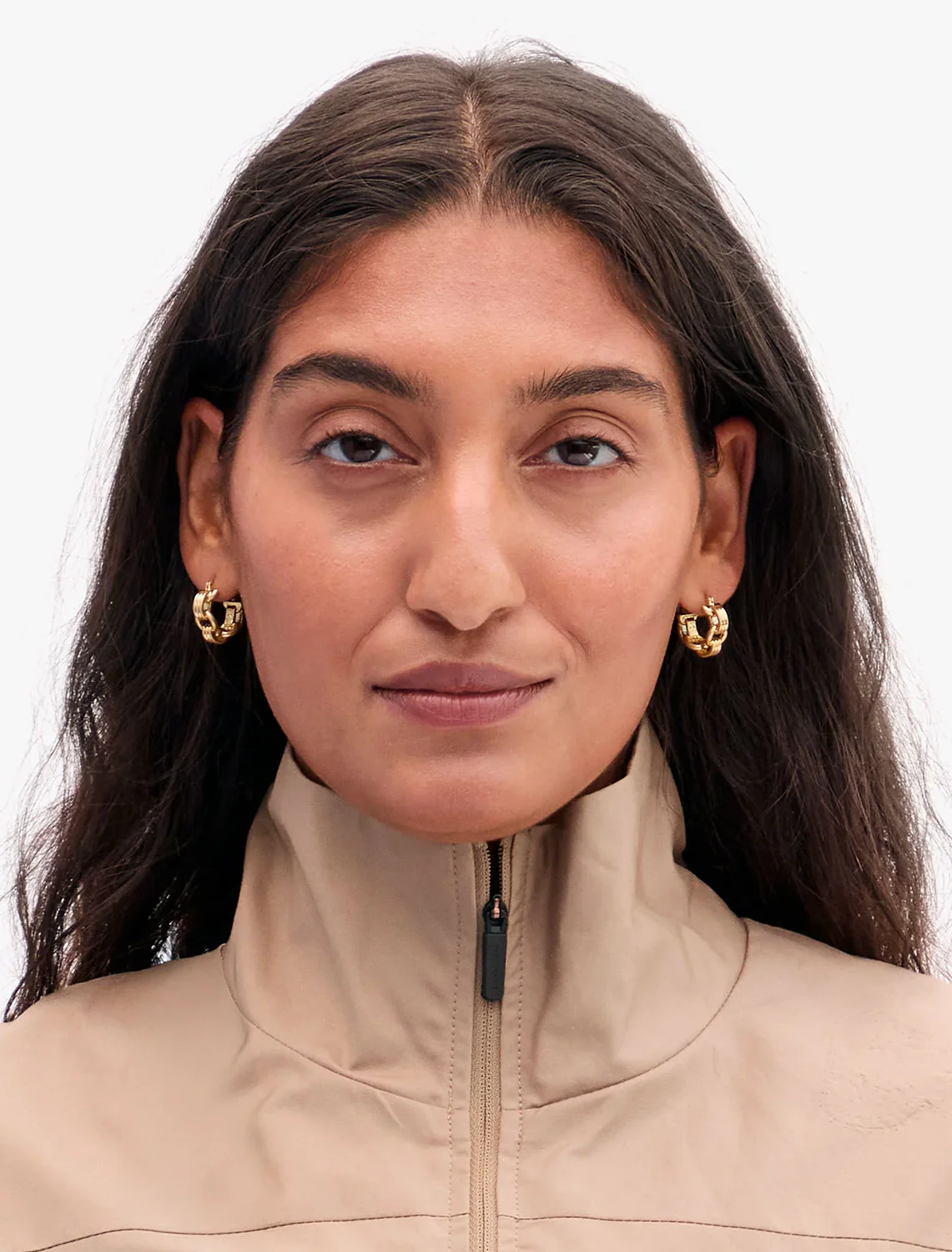 le story chain hoop earrings in vintage gold - Image 2