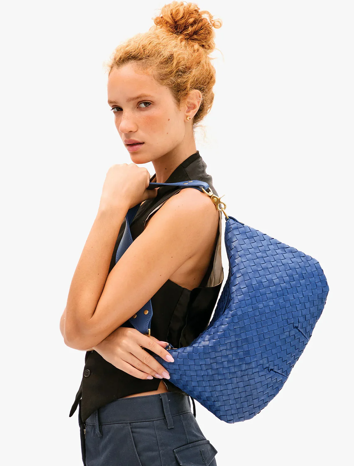 moyen messenger in french blue woven diagonal - Image 2