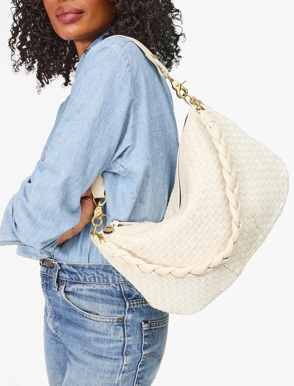 moyen messenger in new cream woven checker - Image 2