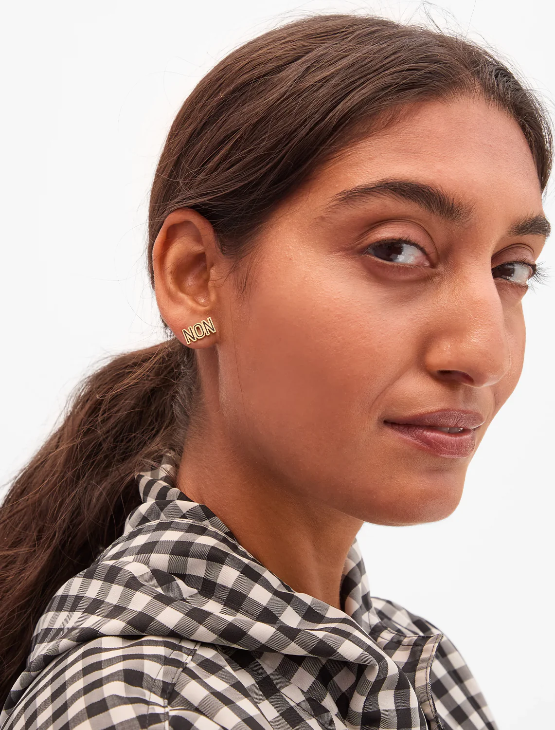 oui non stud earrings - Image 3