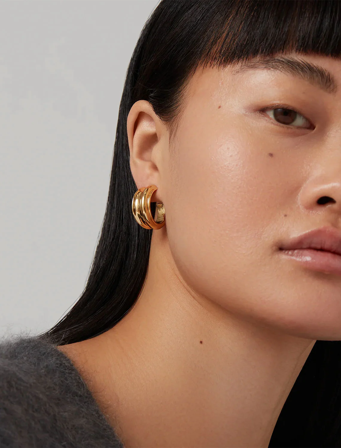lennon hoops in gold - Image 2
