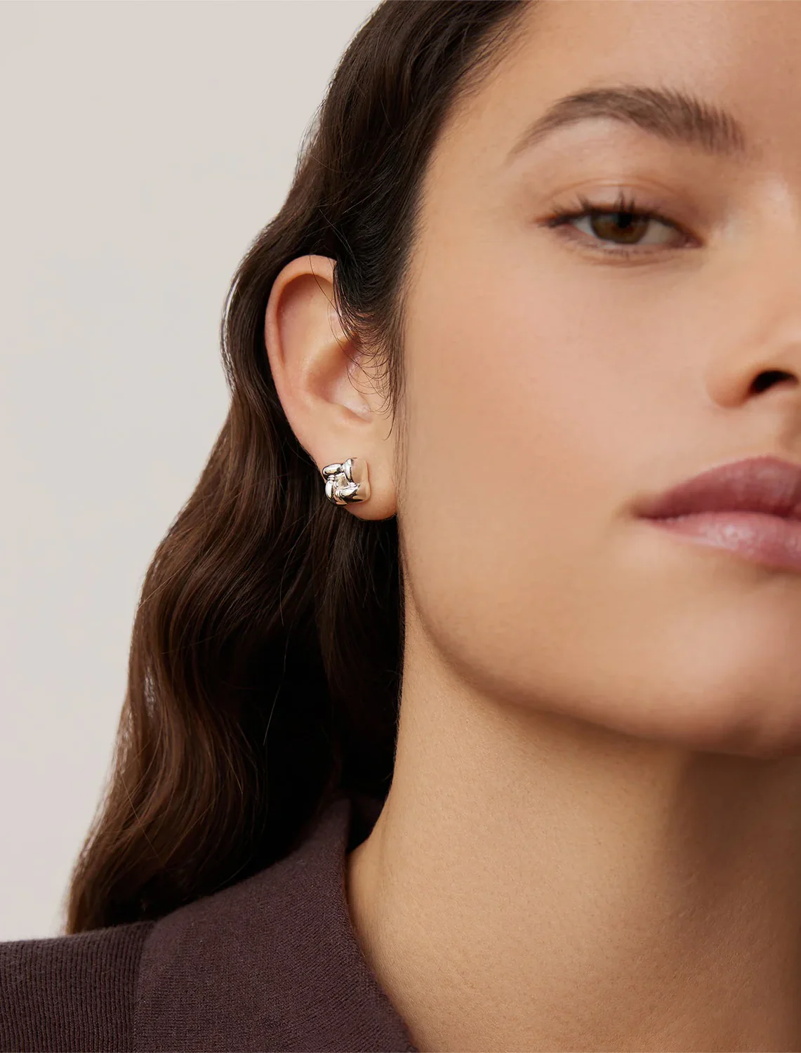 mini woven square earrings in high polish silver - Image 2
