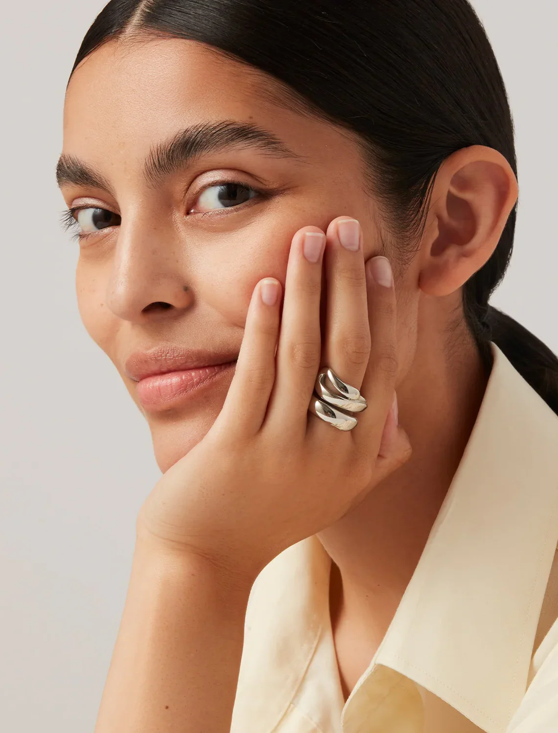 sees ring in platinum - Image 2