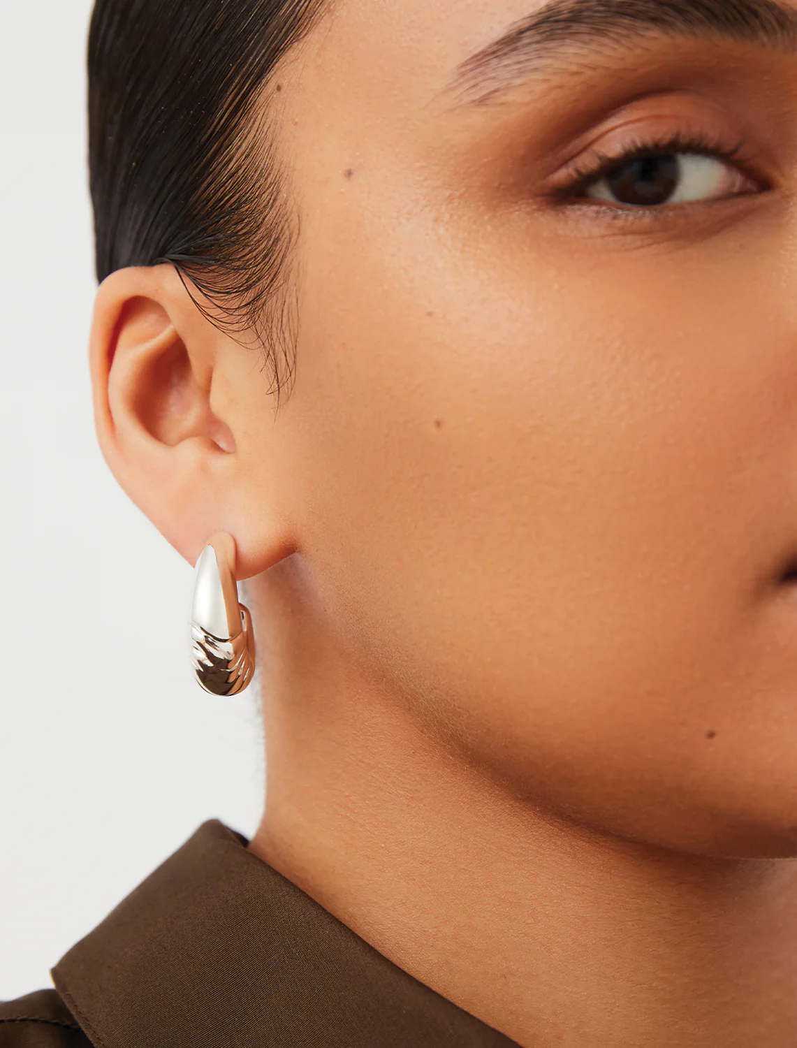 slim nelle hoops in silver - Image 2