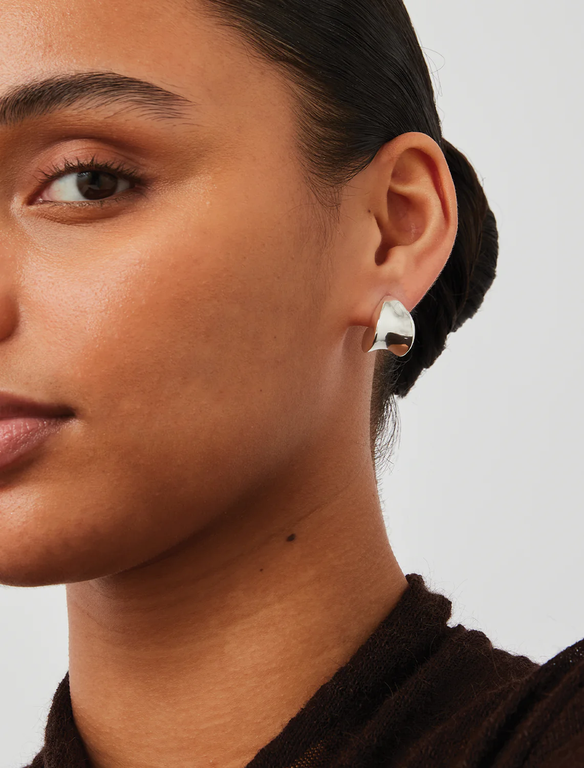 small paige puffs in silver - Image 2
