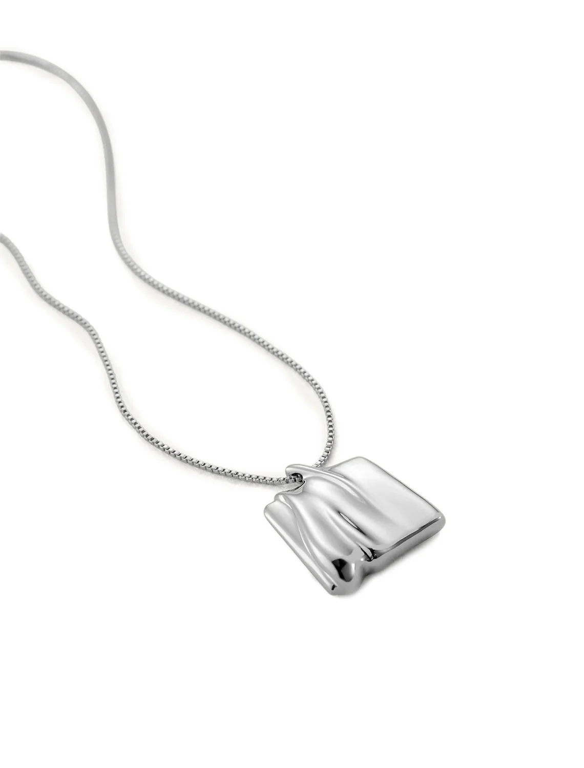 sundra pendant necklace in silver - Image 3