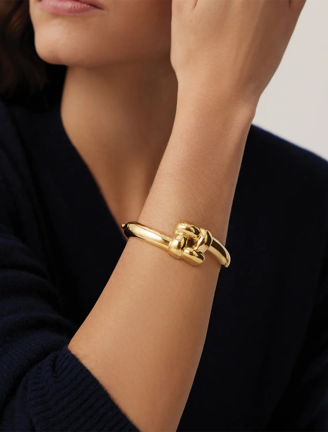 woven square bangle in gold - Image 2