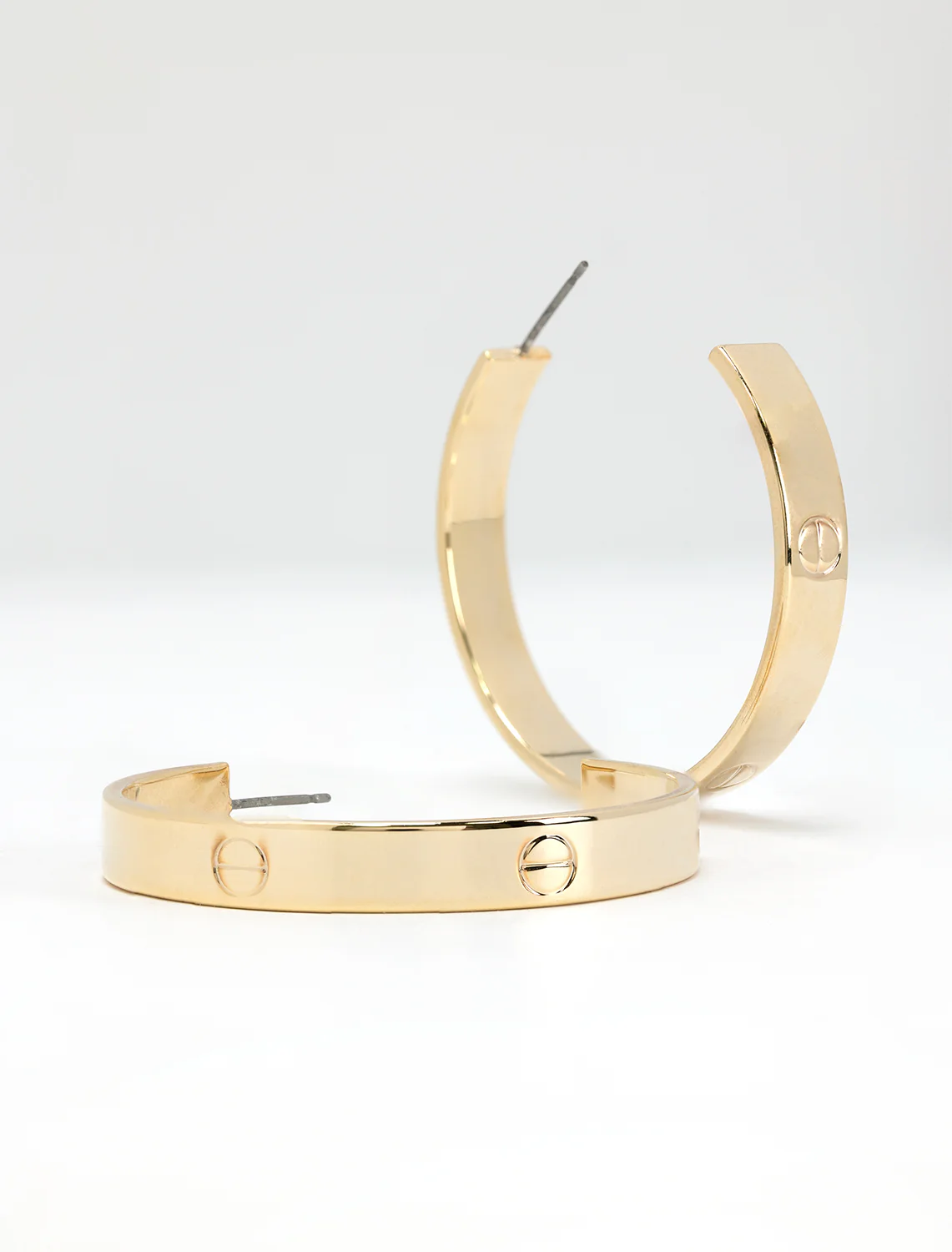 large nailhead hoops in gold - Image 2