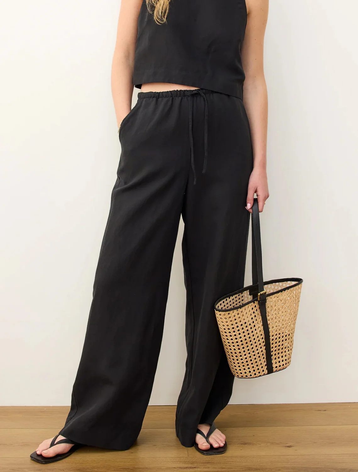 linen drawstring pant in black - Image 2