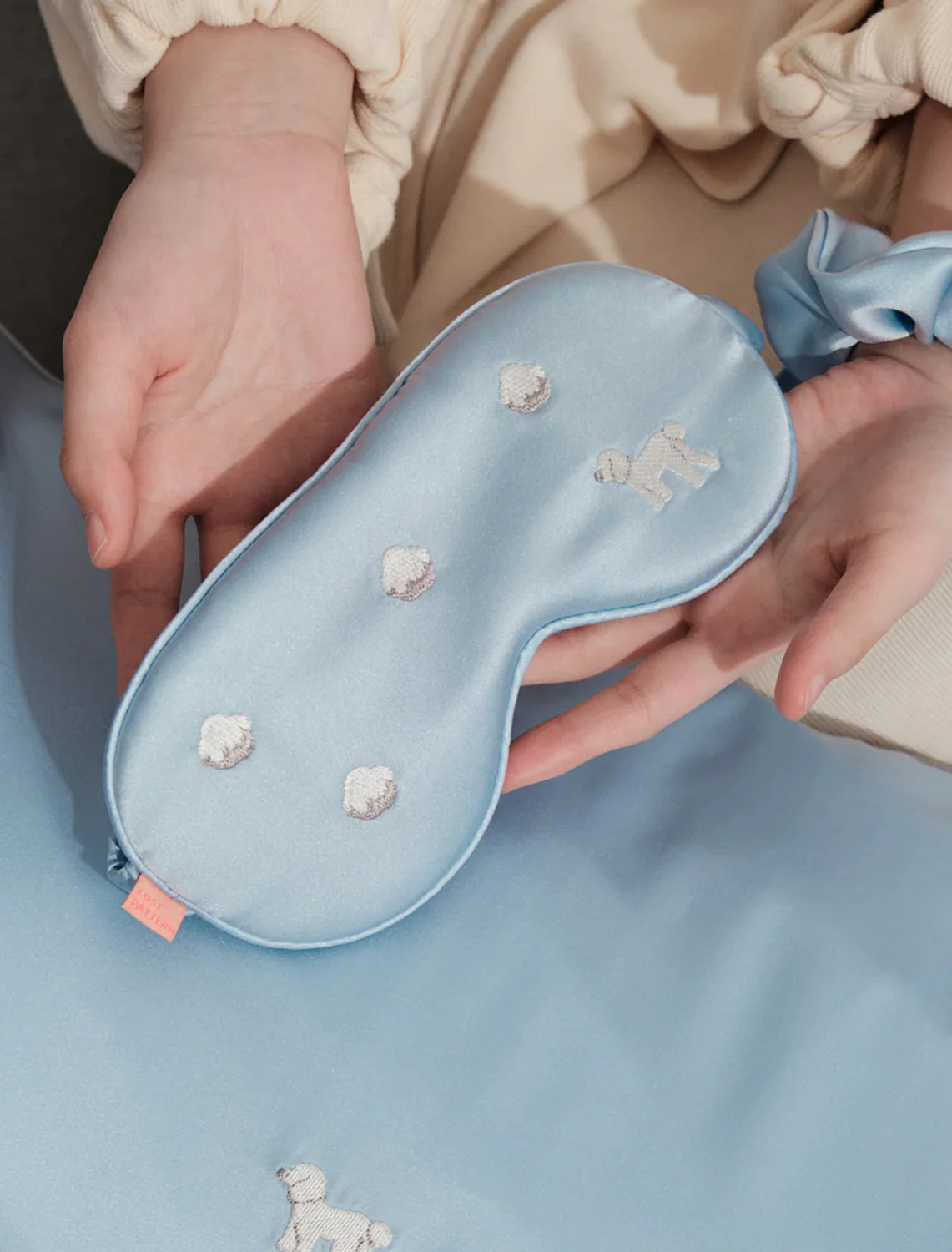 pan pan silk sleep eye mask - Image 2