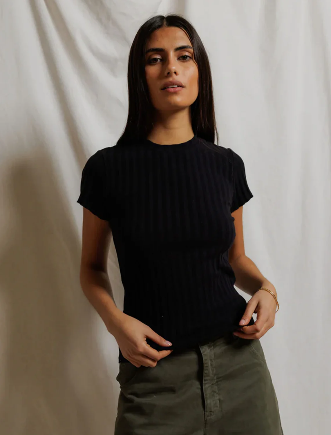 suri tee in true black - Image 2