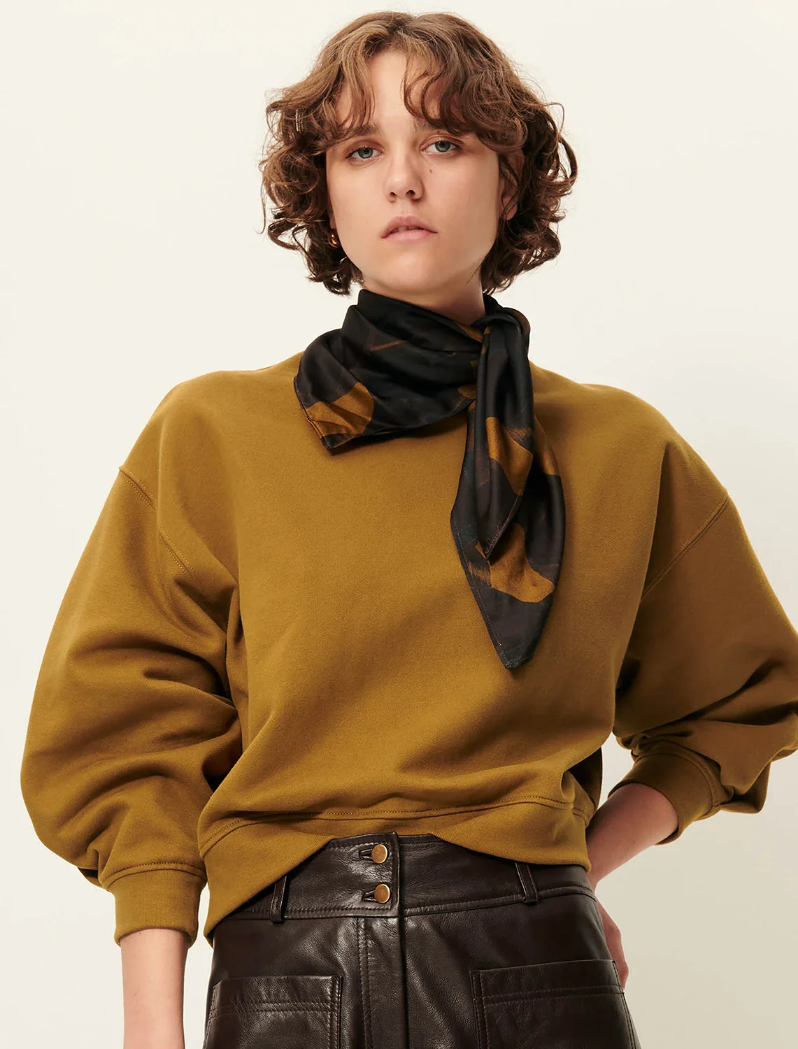 moss utamika silk scarf - Image 2