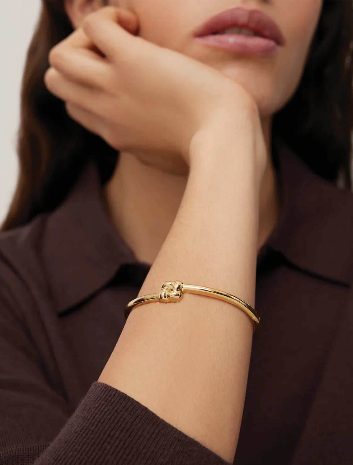 slim woven square bangle in gold - Image 2