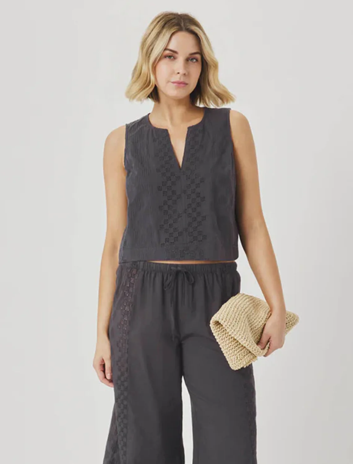 kenzie geo eyelet tank in lead - Image 2
