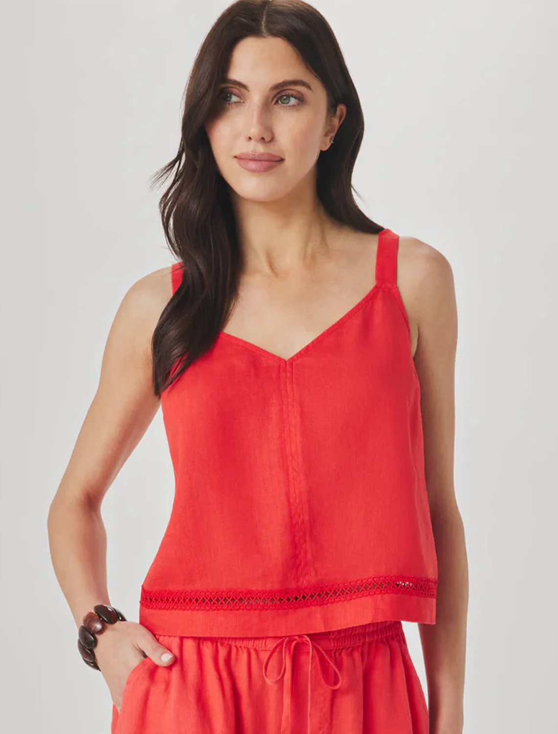 stella linen trim tank in scarlet - Image 2