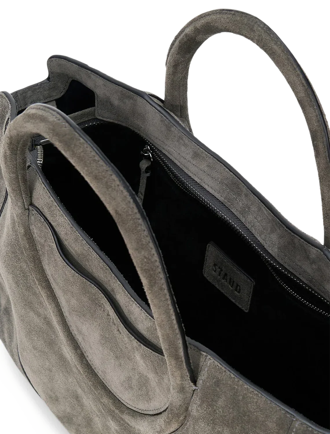 maude satchel in storm - Image 4