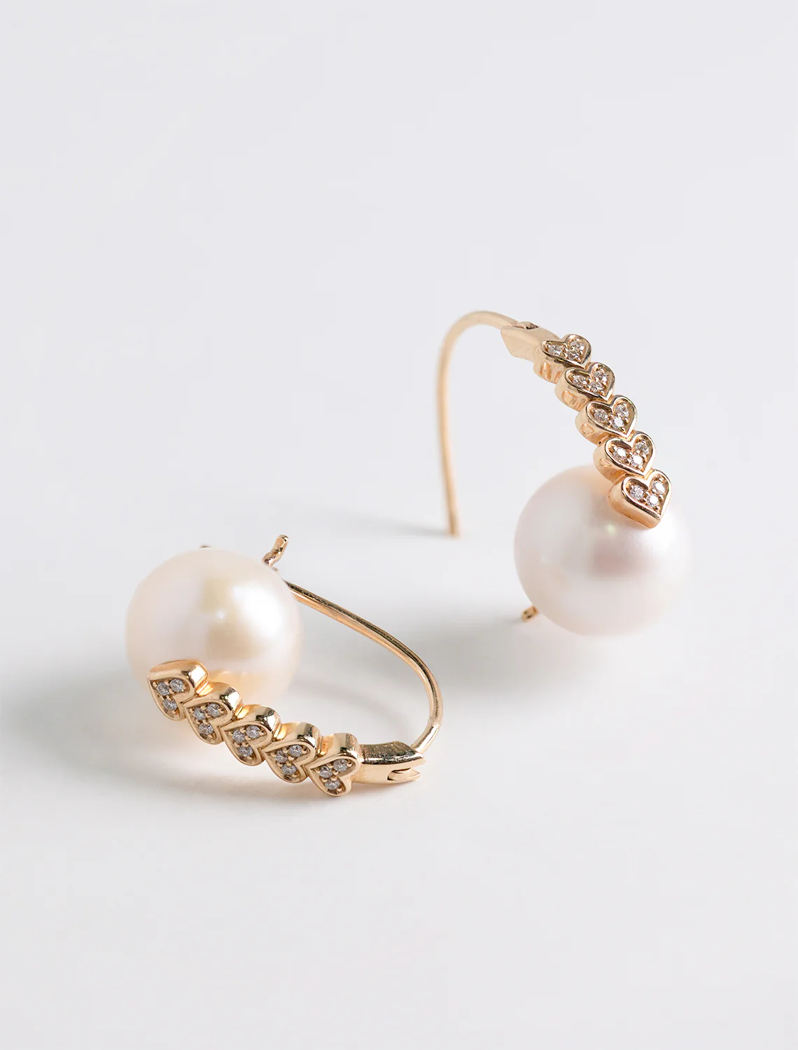 10mm freshwater pearl tiny hearts bead earrings - Image 2