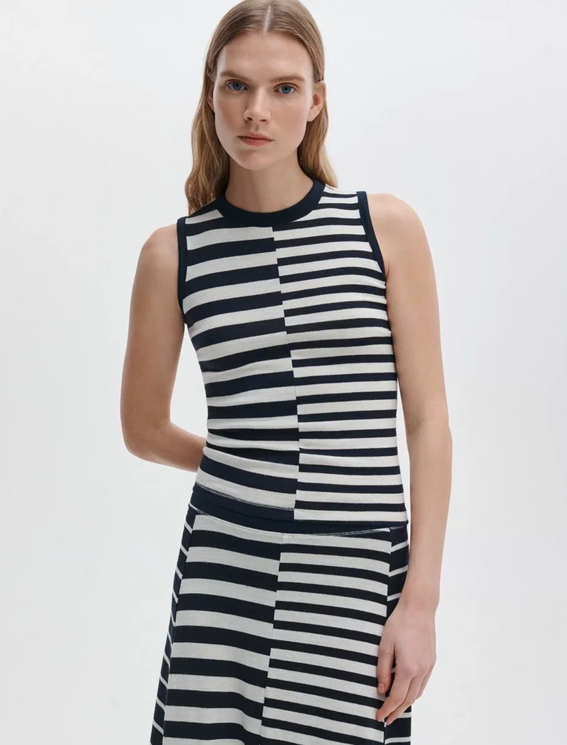 the knit mixed stripe tank in salut navy and white - Image 2