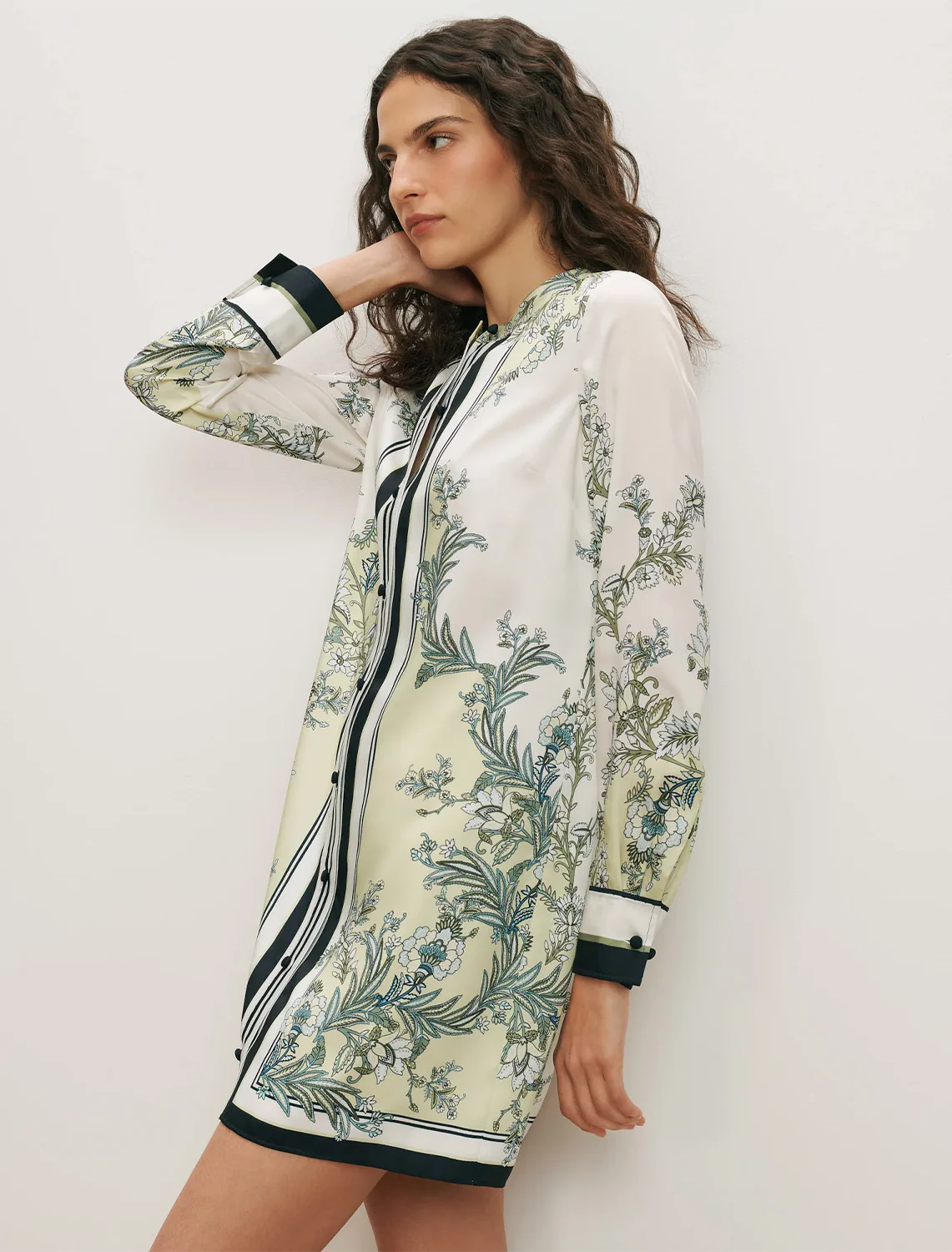 carstowe dress in light pistachio print - Image 2