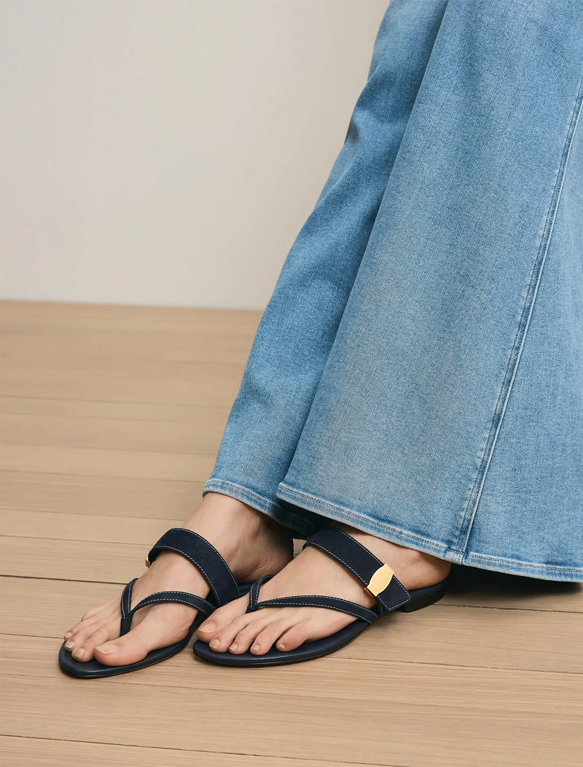 salva dash sandal in navy suede - Image 2